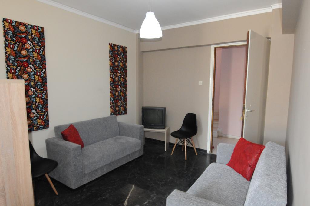 Kinetta Apartments Agioi Apostoloi  Buitenkant foto