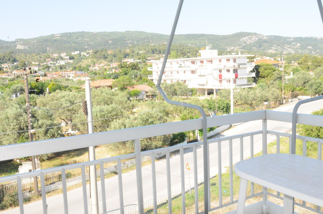 Kinetta Apartments Agioi Apostoloi  Buitenkant foto