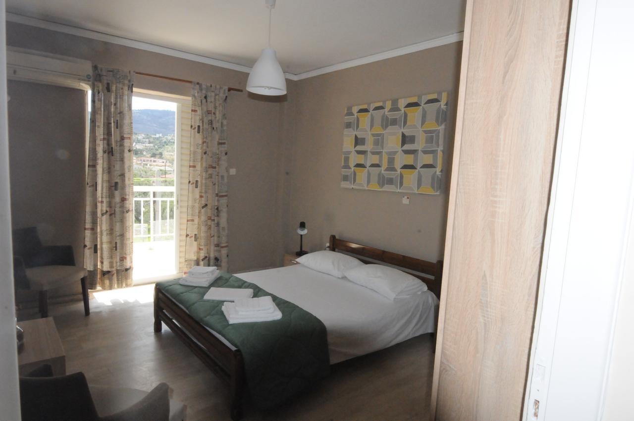 Kinetta Apartments Agioi Apostoloi  Buitenkant foto
