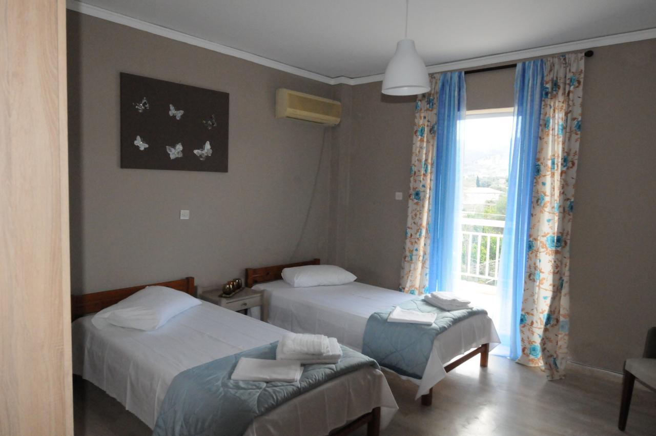 Kinetta Apartments Agioi Apostoloi  Buitenkant foto
