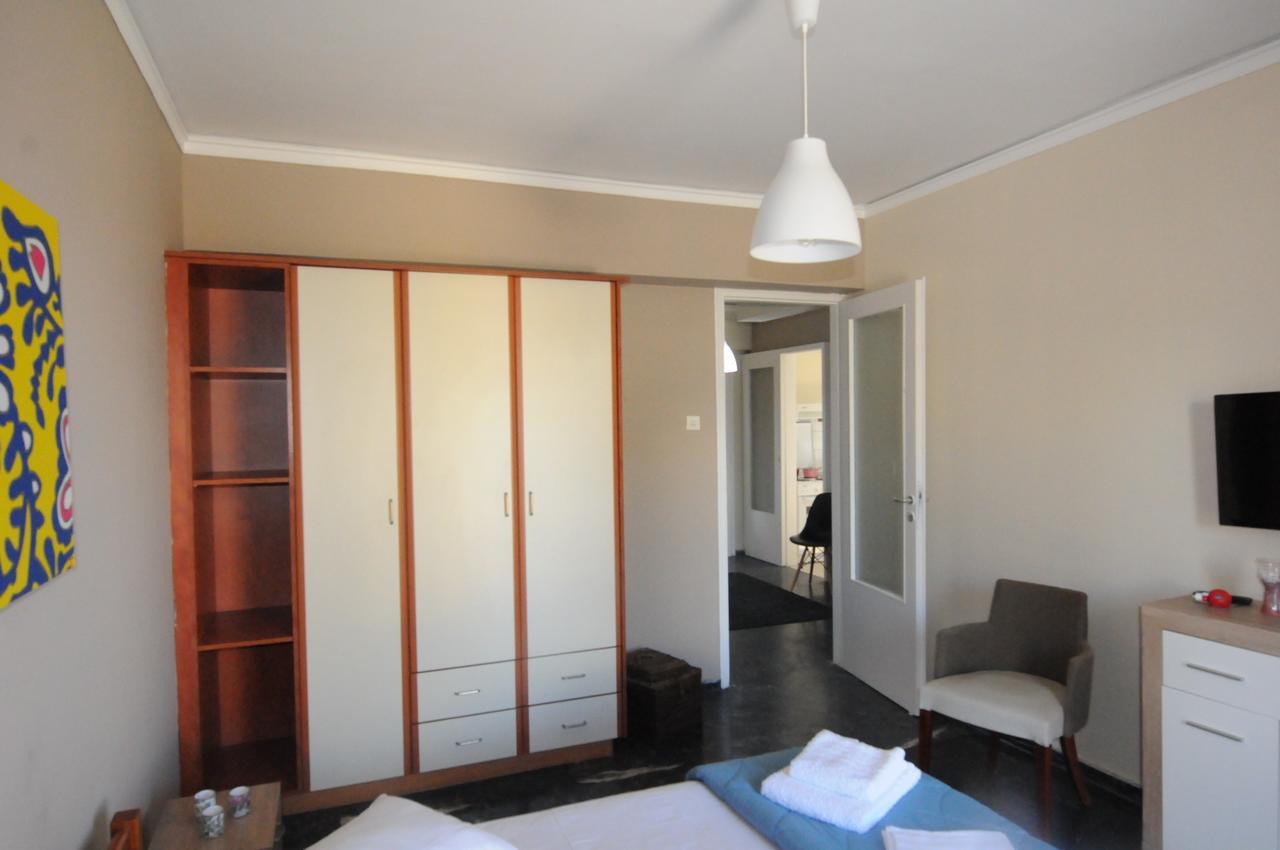 Kinetta Apartments Agioi Apostoloi  Buitenkant foto