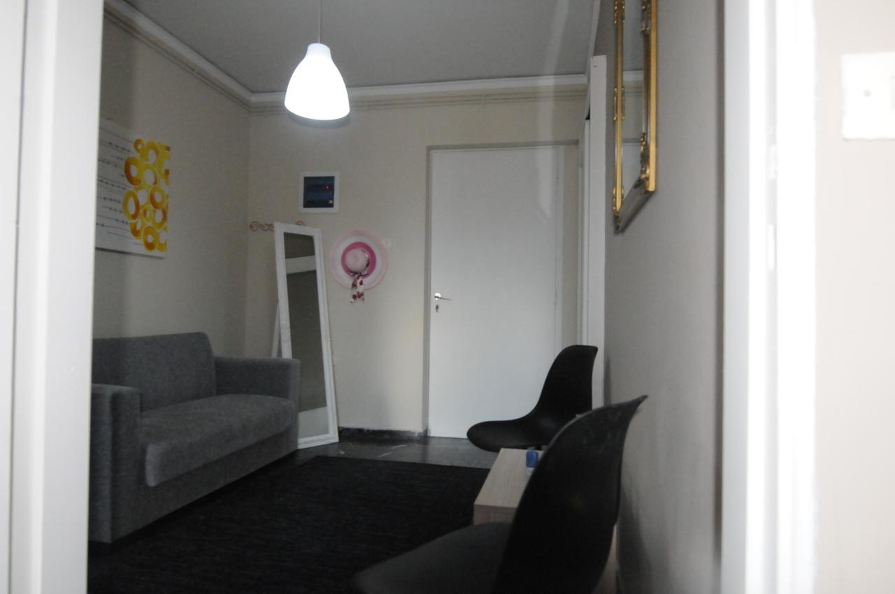 Kinetta Apartments Agioi Apostoloi  Buitenkant foto