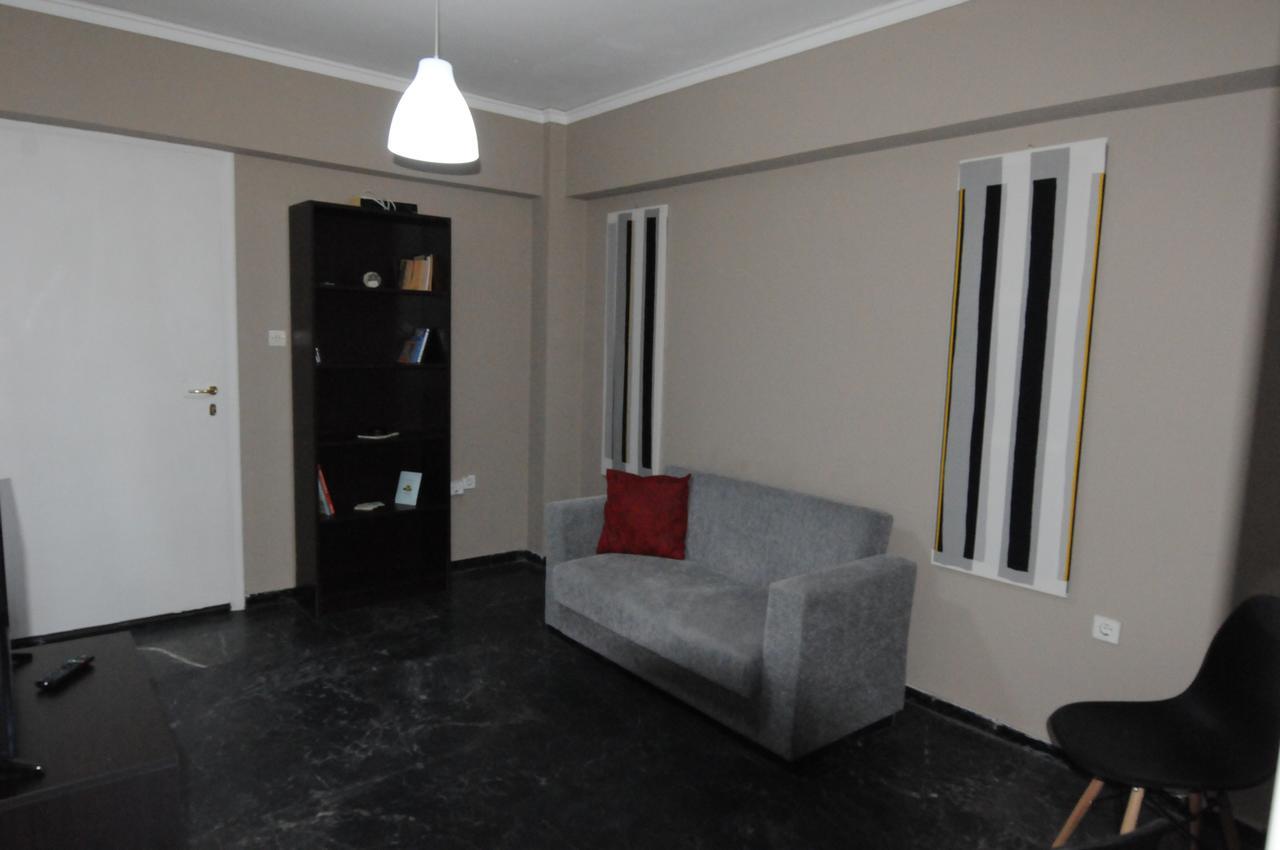 Kinetta Apartments Agioi Apostoloi  Buitenkant foto