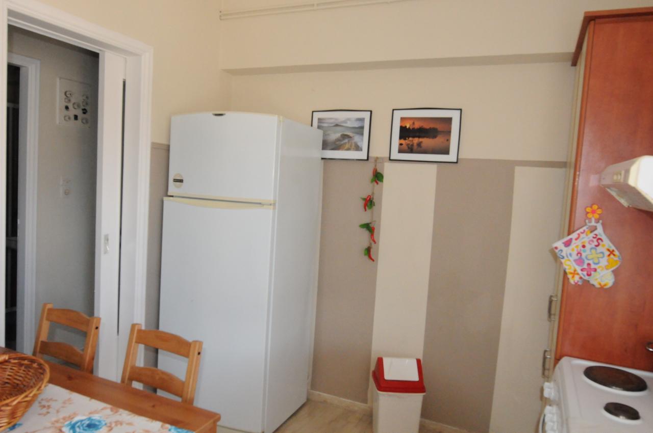 Kinetta Apartments Agioi Apostoloi  Buitenkant foto
